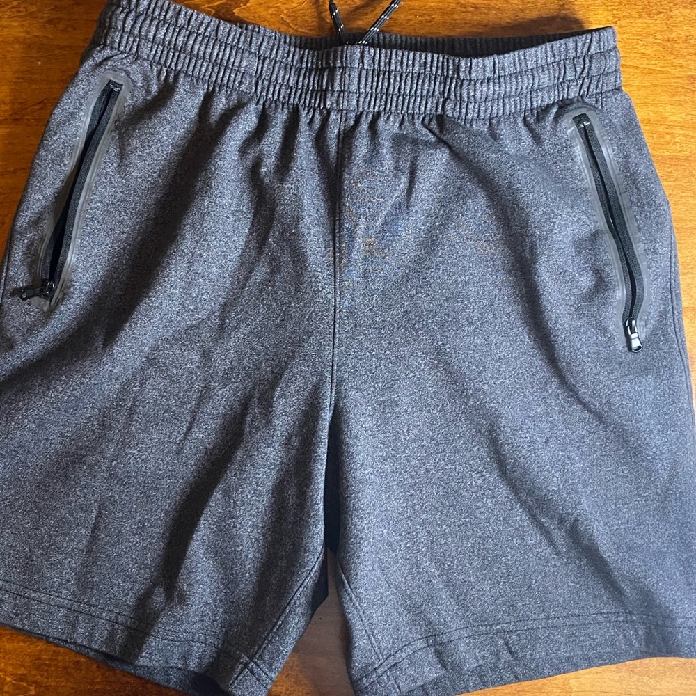 Old navy men size medium, gray, athletic shorts, zip up pockets